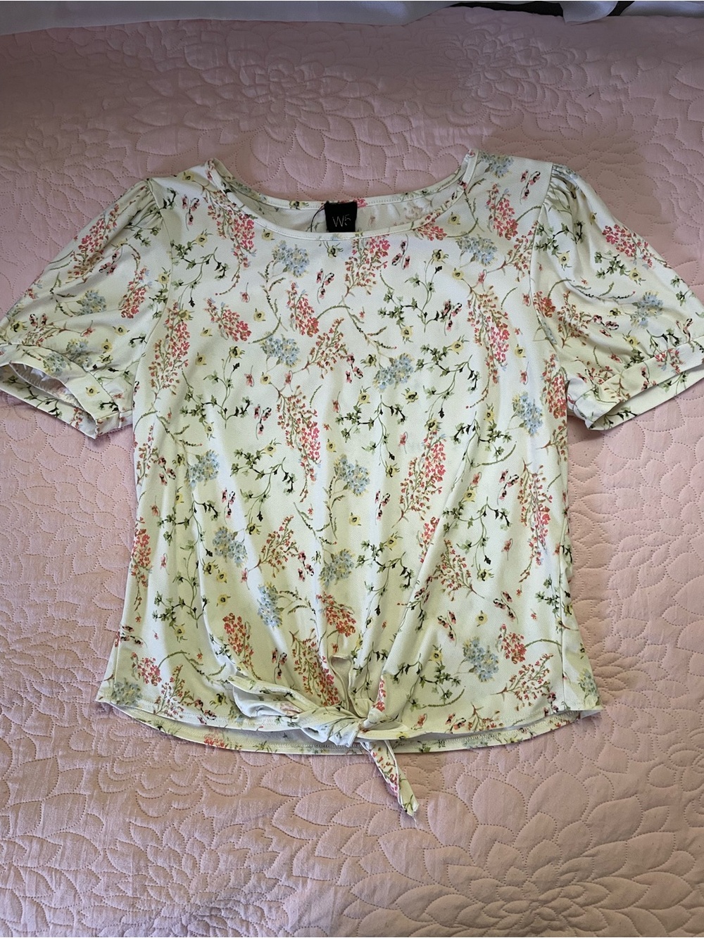 W5 White Floral Tie-Front Short Sleeve Top